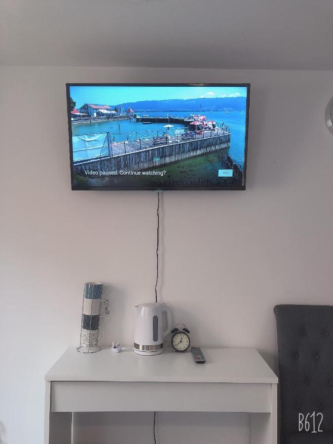 Flat 1 - Entire Modern Studio With En-Suite And Free Parking Close To Qmc, City Centre & Notts Uni Ноттингем Экстерьер фото