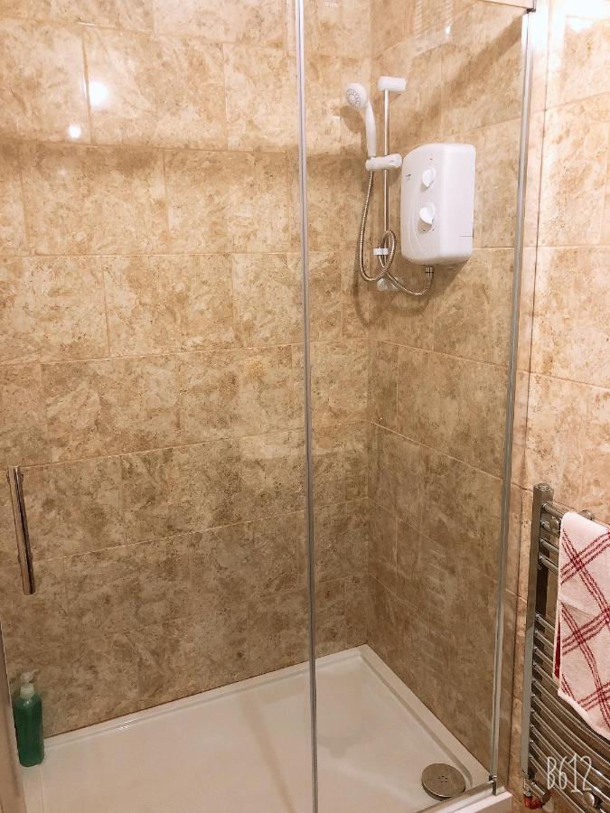Flat 1 - Entire Modern Studio With En-Suite And Free Parking Close To Qmc, City Centre & Notts Uni Ноттингем Экстерьер фото